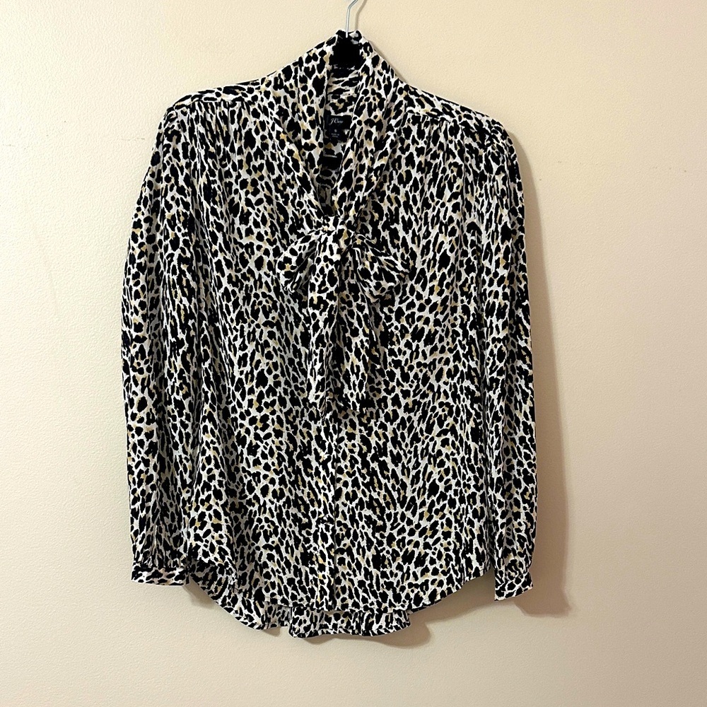J. Crew Womens Long Sleeve Animal Print Silk Top w/Tie at Neck Sz Small Preppy